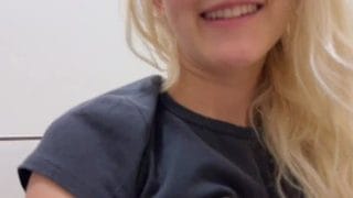 Tasty Dish Stripper Bangs A Stiff Dick