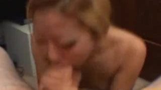 Torrid Cupcake Stripper Shows Off Her Pussy